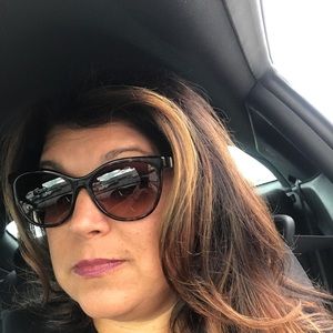 Meet your Posher, Denise